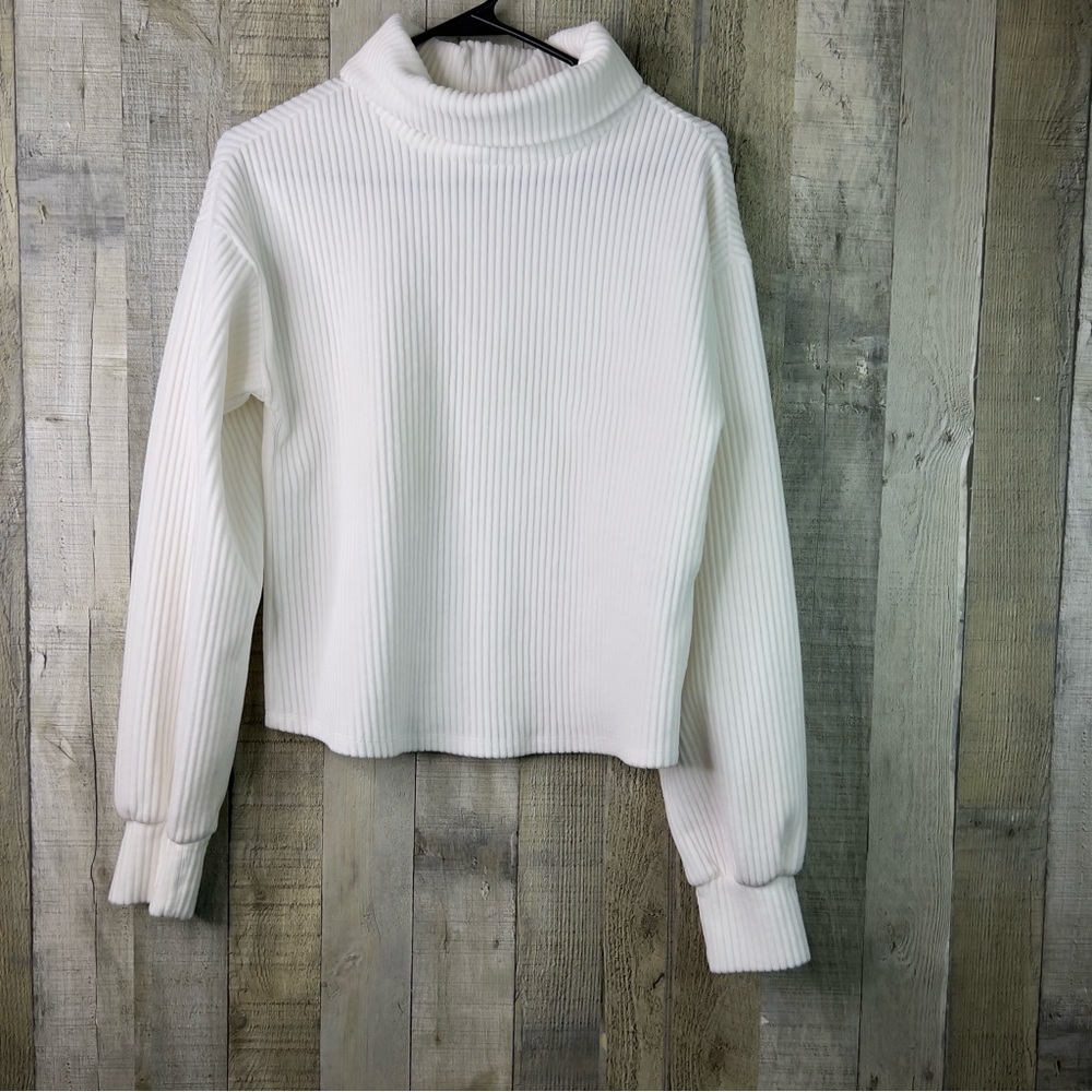 Bar lll Size Medium Ribbed Turtleneck Long Sleeve Knit Top